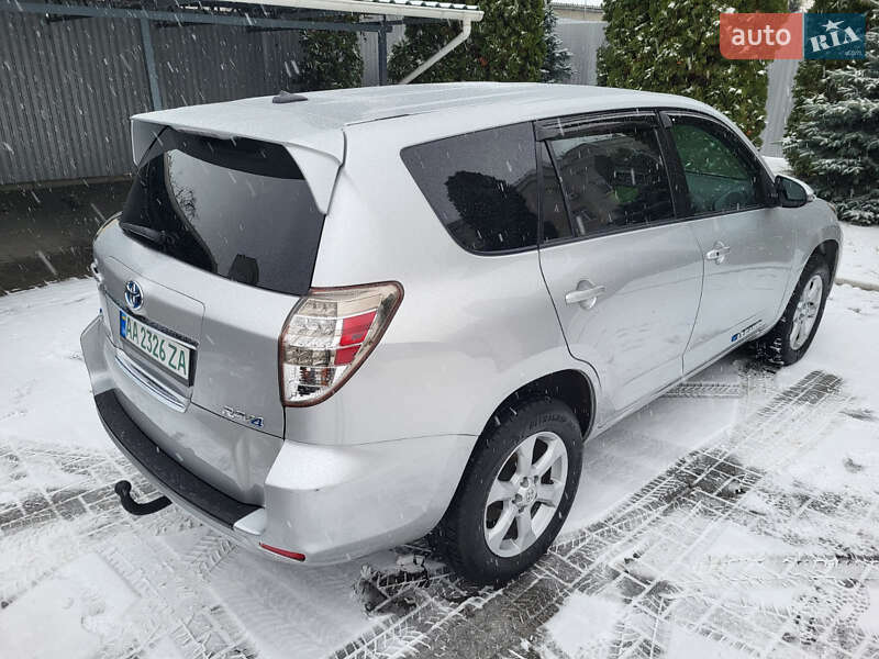 Позашляховик / Кросовер Toyota RAV4 EV 2014 в Черкасах фото 36 Позашляховик / Кросовер Toyota RAV4 EV 2014 в Черкасах