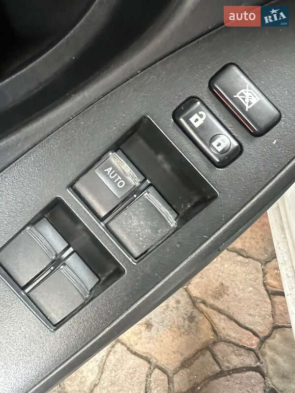 Внедорожник / Кроссовер Toyota RAV4 EV 2013 в Белой Церкви