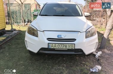 Позашляховик / Кросовер Toyota RAV4 EV 2014 в Києві