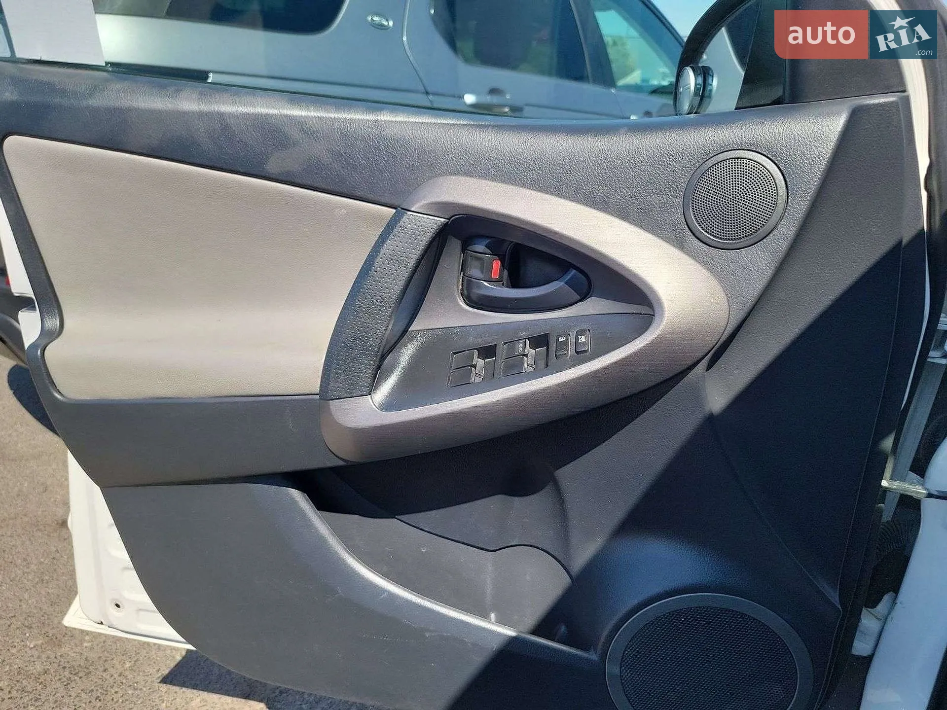 2013 Toyota RAV 4 - мініатюра 16