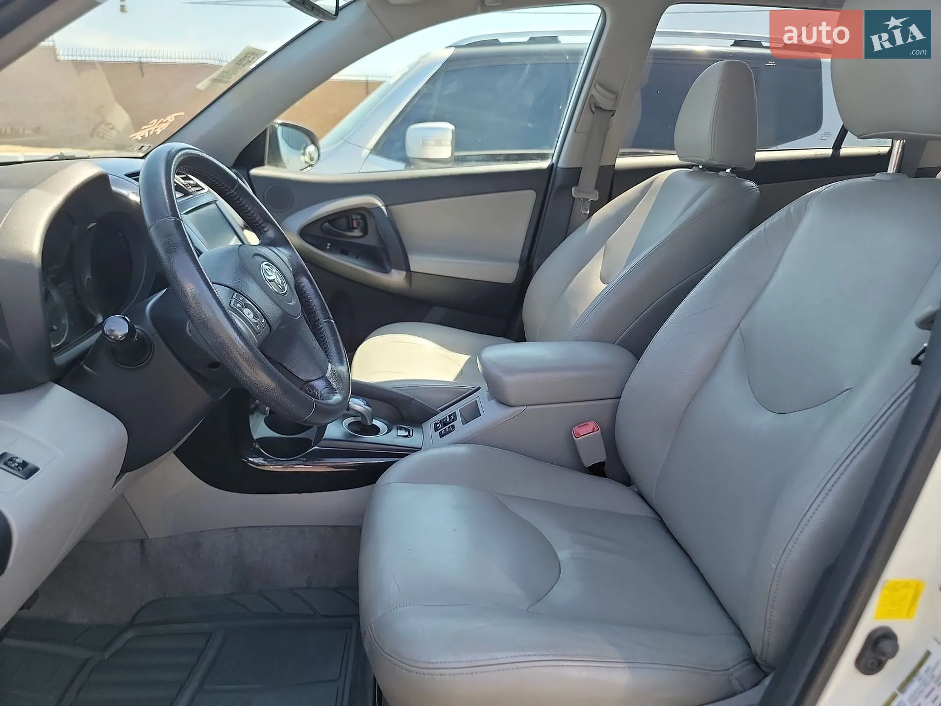 2013 Toyota RAV 4 - мініатюра 22