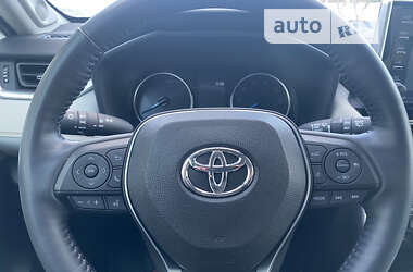 Внедорожник / Кроссовер Toyota RAV4 PHEV 2021 в Самборе
