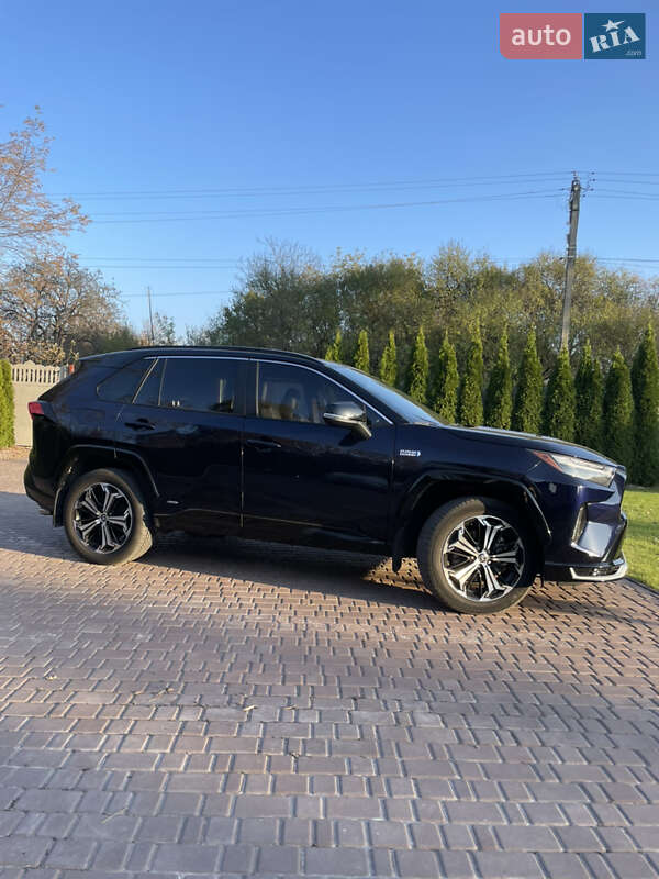Внедорожник / Кроссовер Toyota RAV4 PHEV 2022 в Киеве