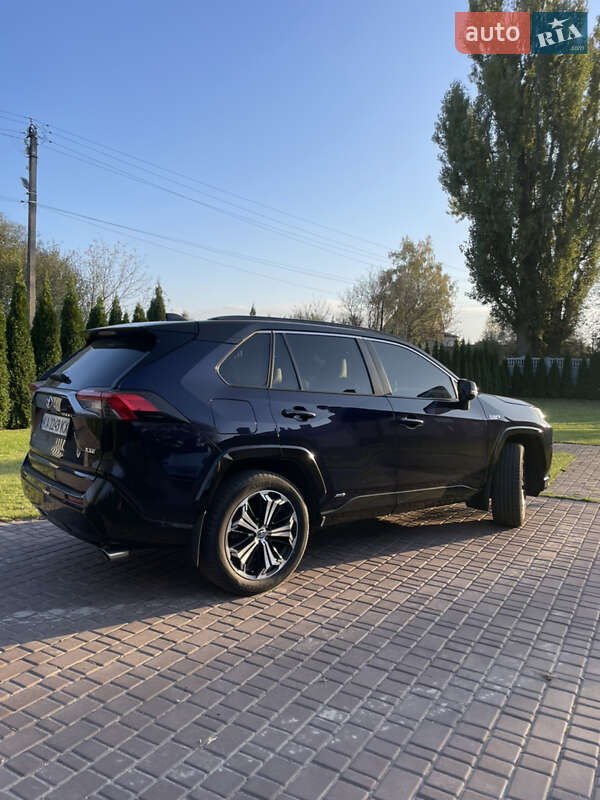 Внедорожник / Кроссовер Toyota RAV4 PHEV 2022 в Киеве