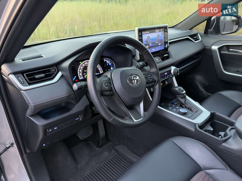 Внедорожник / Кроссовер Toyota RAV4 PHEV 2020 в Ровно