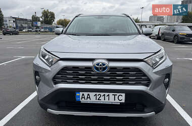 Внедорожник / Кроссовер Toyota RAV4 PHEV 2019 в Киеве