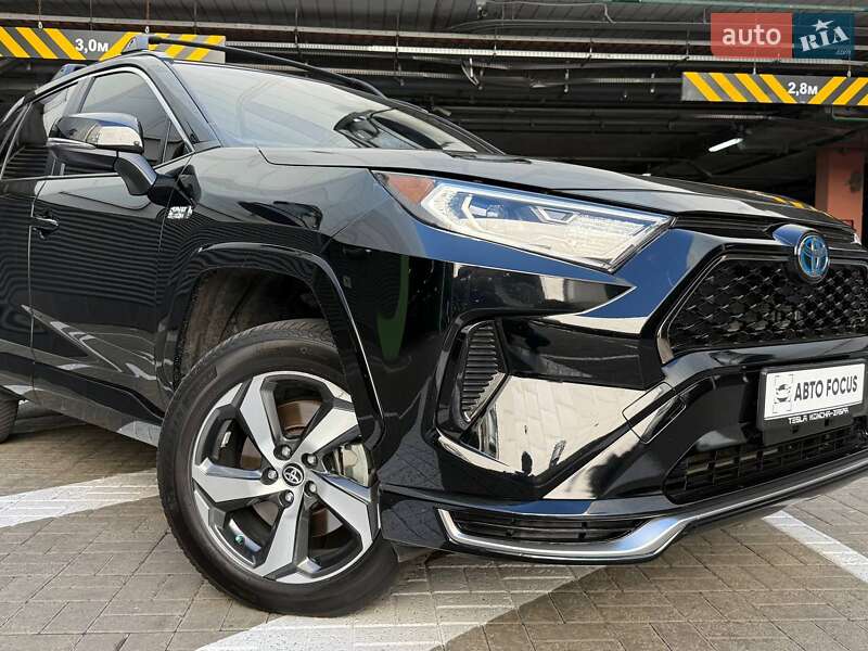 Позашляховик / Кросовер Toyota RAV4 PHEV 2021 в Києві