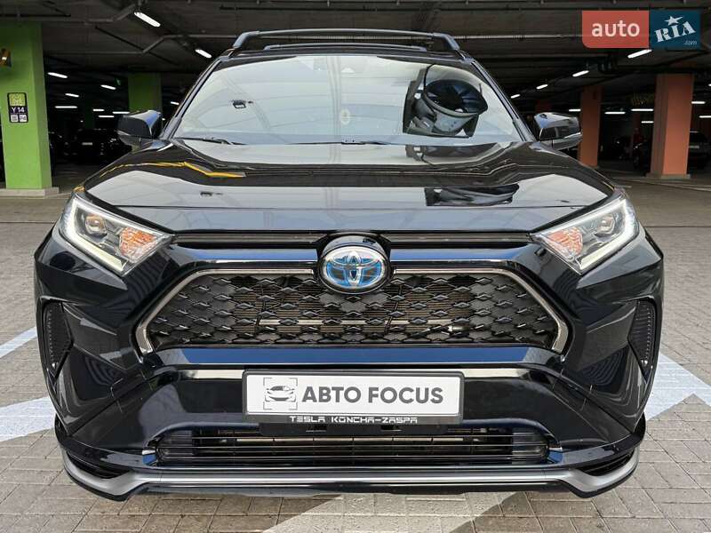 Позашляховик / Кросовер Toyota RAV4 PHEV 2021 в Києві