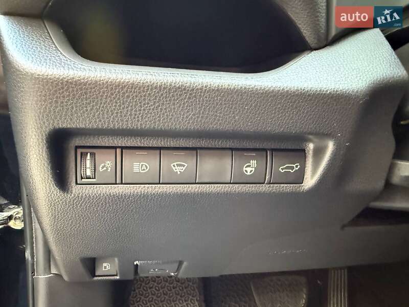 Позашляховик / Кросовер Toyota RAV4 PHEV 2021 в Києві