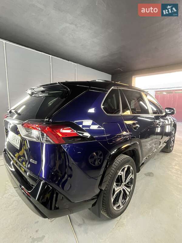 Позашляховик / Кросовер Toyota RAV4 PHEV 2022 в Києві