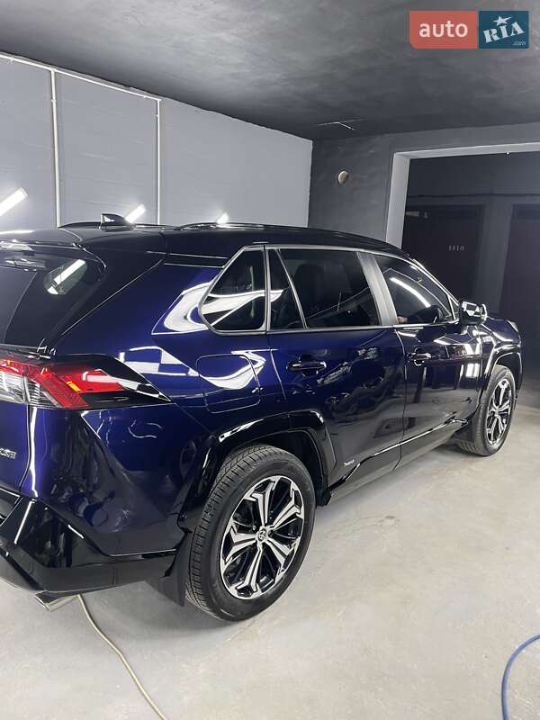 Позашляховик / Кросовер Toyota RAV4 PHEV 2022 в Києві