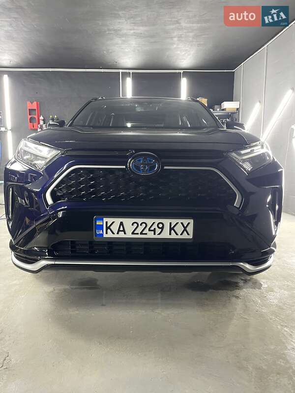 Позашляховик / Кросовер Toyota RAV4 PHEV 2022 в Києві