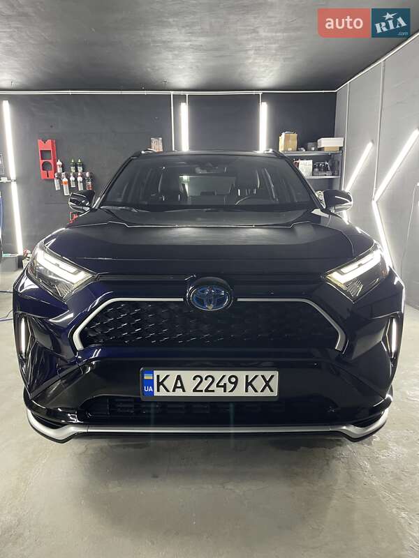 Позашляховик / Кросовер Toyota RAV4 PHEV 2022 в Києві