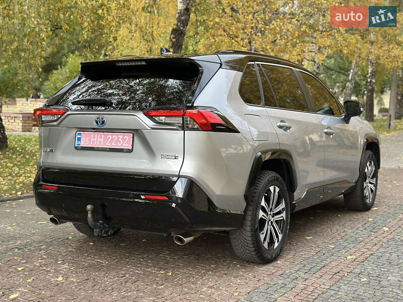 Позашляховик / Кросовер Toyota RAV4 PHEV 2023 в Києві фото 16 Позашляховик / Кросовер Toyota RAV4 PHEV 2023 в Києві