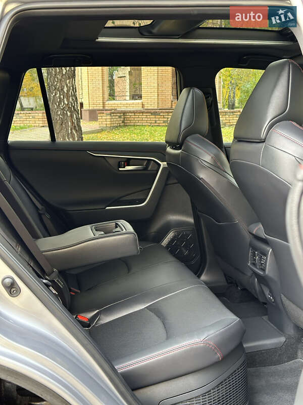 Позашляховик / Кросовер Toyota RAV4 PHEV 2023 в Києві фото 46 Позашляховик / Кросовер Toyota RAV4 PHEV 2023 в Києві