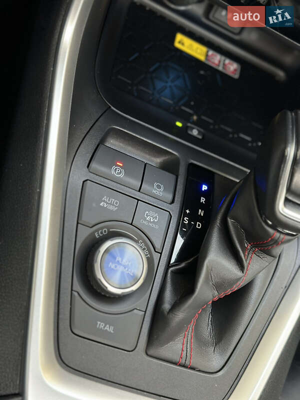 Позашляховик / Кросовер Toyota RAV4 PHEV 2023 в Києві фото 53 Позашляховик / Кросовер Toyota RAV4 PHEV 2023 в Києві