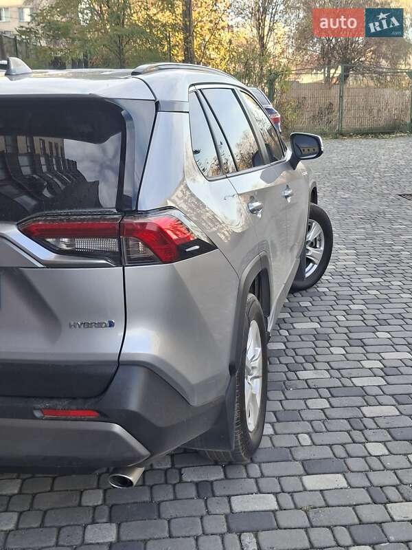 Позашляховик / Кросовер Toyota RAV4 PHEV 2021 в Хмельницькому фото 9 Позашляховик / Кросовер Toyota RAV4 PHEV 2021 в Хмельницькому