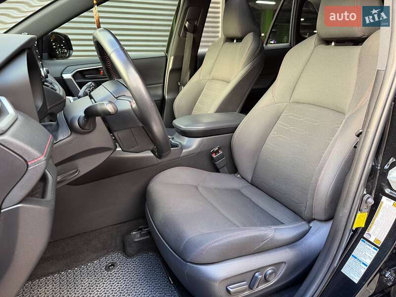 Внедорожник / Кроссовер Toyota RAV4 PHEV 2021 в Киеве фото 10 Внедорожник / Кроссовер Toyota RAV4 PHEV 2021 в Киеве