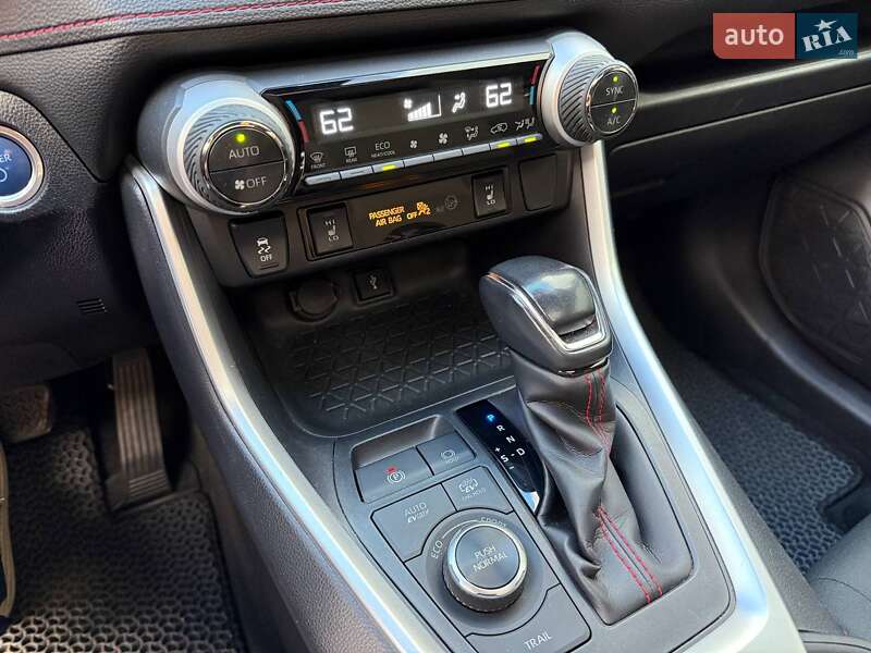 Внедорожник / Кроссовер Toyota RAV4 PHEV 2021 в Киеве фото 27 Внедорожник / Кроссовер Toyota RAV4 PHEV 2021 в Киеве