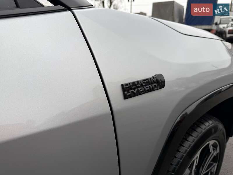 Позашляховик / Кросовер Toyota RAV4 PHEV 2024 в Києві
