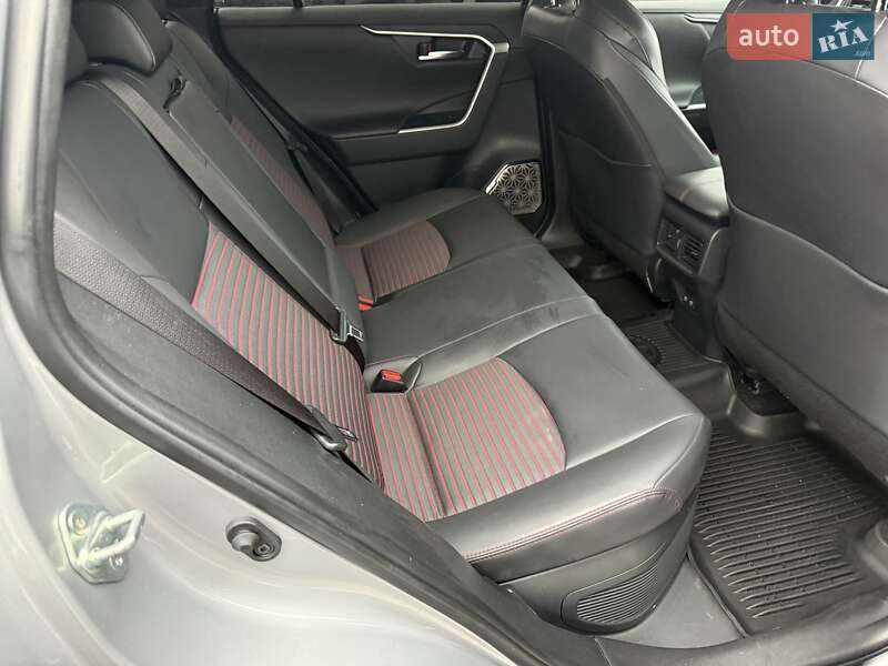 Позашляховик / Кросовер Toyota RAV4 PHEV 2024 в Києві