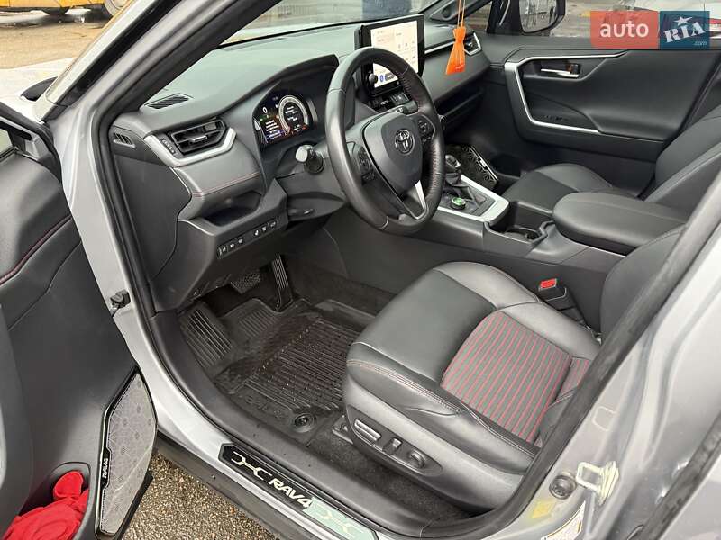 Позашляховик / Кросовер Toyota RAV4 PHEV 2024 в Києві