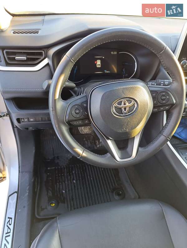 Внедорожник / Кроссовер Toyota RAV4 PHEV 2024 в Тернополе