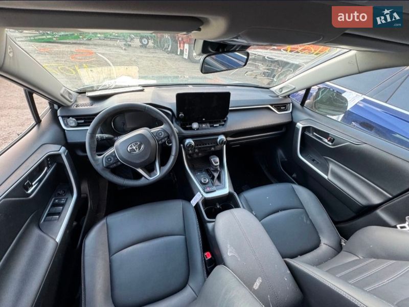 Внедорожник / Кроссовер Toyota RAV4 PHEV 2023 в Ивано-Франковске фото 7 Внедорожник / Кроссовер Toyota RAV4 PHEV 2023 в Ивано-Франковске