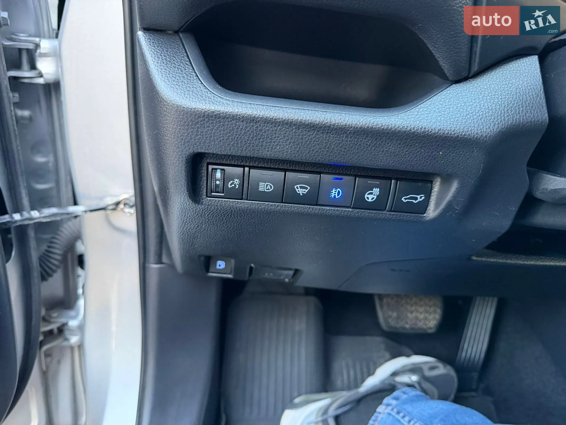 2021 Toyota RAV 4 - мініатюра 31