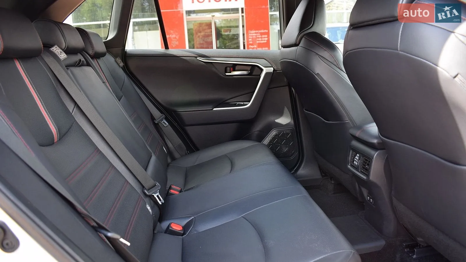 2021 Toyota RAV 4 - мініатюра 8