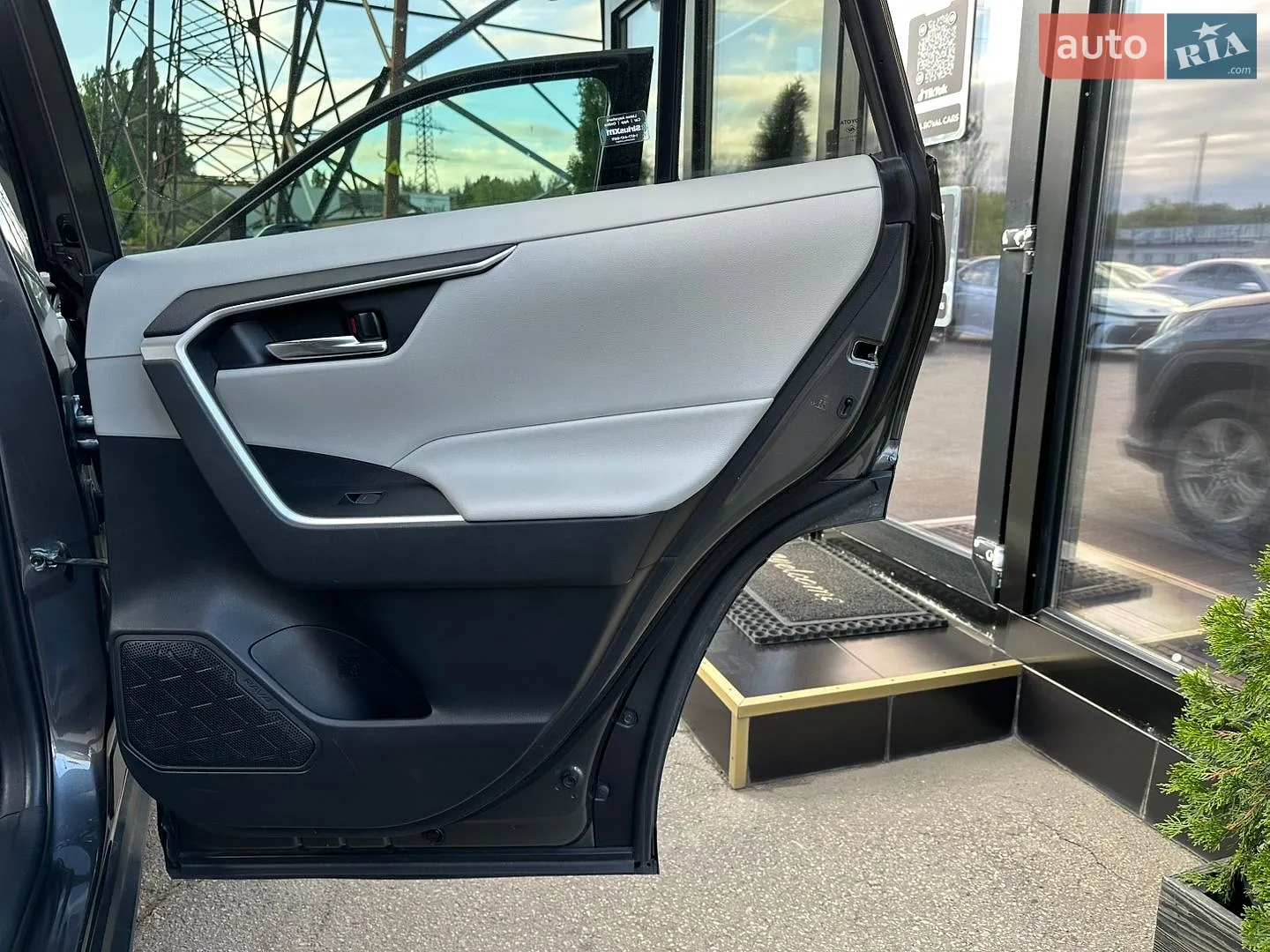2022 Toyota RAV 4 - мініатюра 23