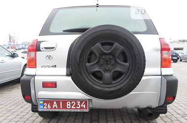 Внедорожник / Кроссовер Toyota RAV4 2003 в Черновцах