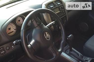 Внедорожник / Кроссовер Toyota RAV4 2004 в Киеве