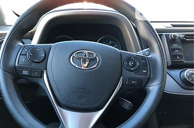 Внедорожник / Кроссовер Toyota RAV4 2017 в Сумах