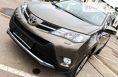 Внедорожник / Кроссовер Toyota RAV4 2015 в Виннице