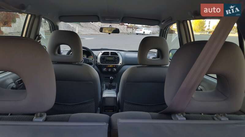 Внедорожник / Кроссовер Toyota RAV4 2001 в Киеве