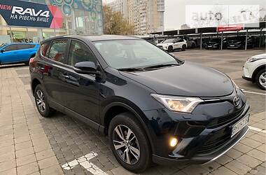 Внедорожник / Кроссовер Toyota RAV4 2018 в Одессе