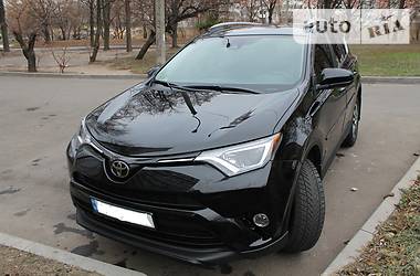 Внедорожник / Кроссовер Toyota RAV4 2017 в Харькове