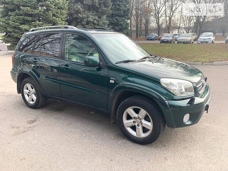 Позашляховик / Кросовер Toyota RAV4 2005 в Дніпрі