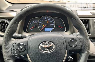 Позашляховик / Кросовер Toyota RAV4 2015 в 