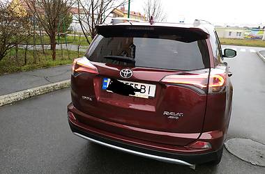 Позашляховик / Кросовер Toyota RAV4 2016 в Вінниці