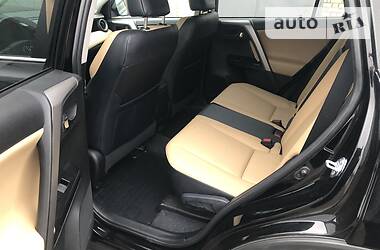 Позашляховик / Кросовер Toyota RAV4 2016 в 