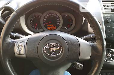 Позашляховик / Кросовер Toyota RAV4 2006 в Луцьку