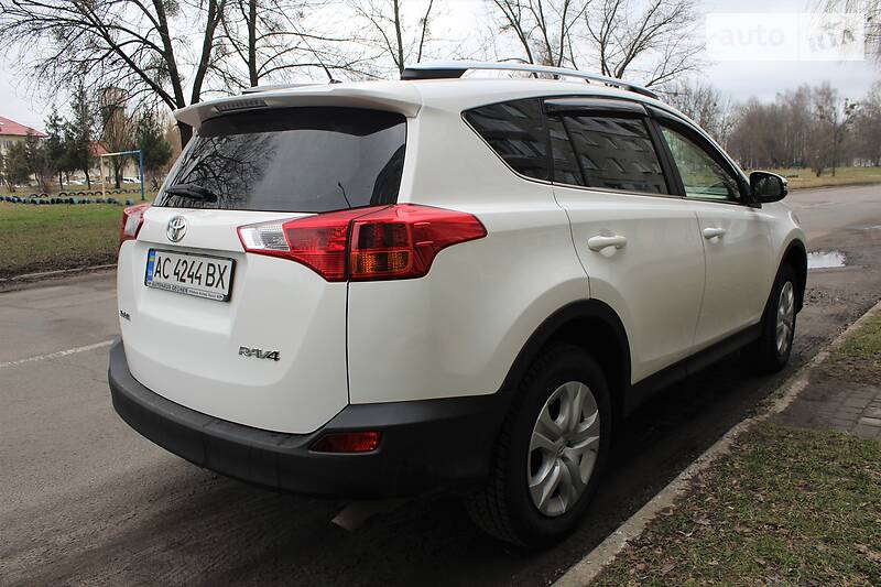 Позашляховик / Кросовер Toyota RAV4 2013 в Шептицькому