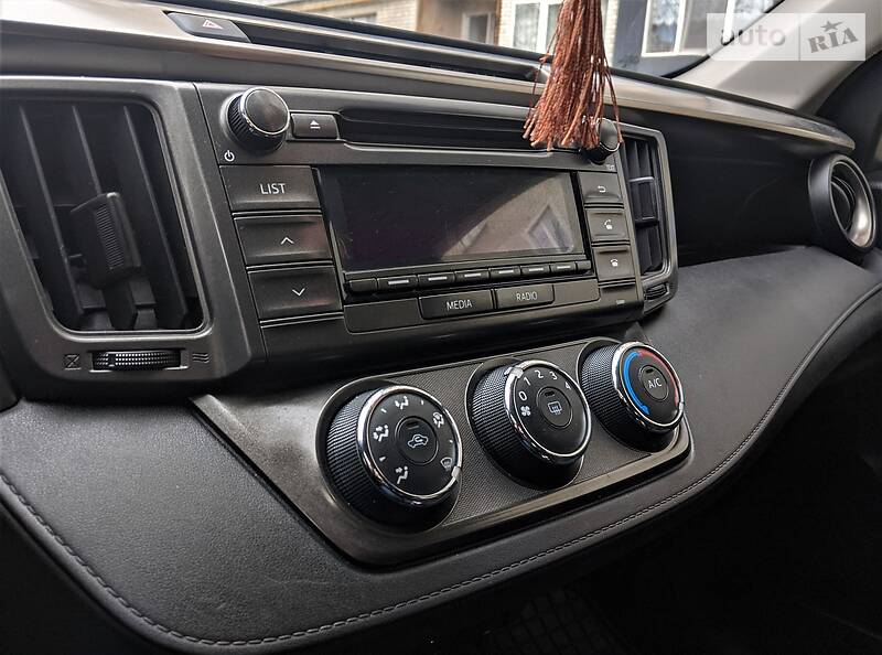 Позашляховик / Кросовер Toyota RAV4 2013 в Шептицькому