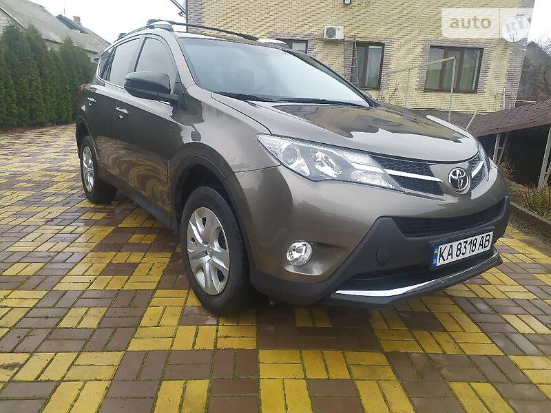 Позашляховик / Кросовер Toyota RAV4 2014 в Умані
