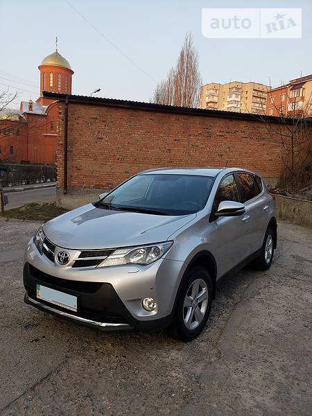 Позашляховик / Кросовер Toyota RAV4 2013 в Хмельницькому