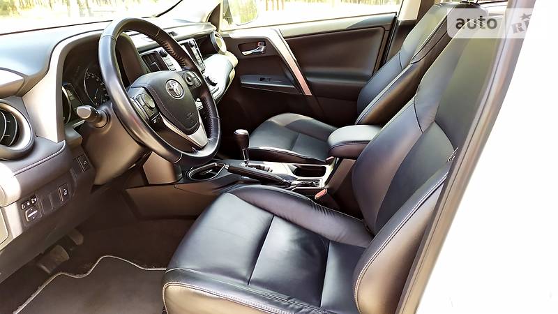 Позашляховик / Кросовер Toyota RAV4 2016 в Києві фото 8 Позашляховик / Кросовер Toyota RAV4 2016 в Києві