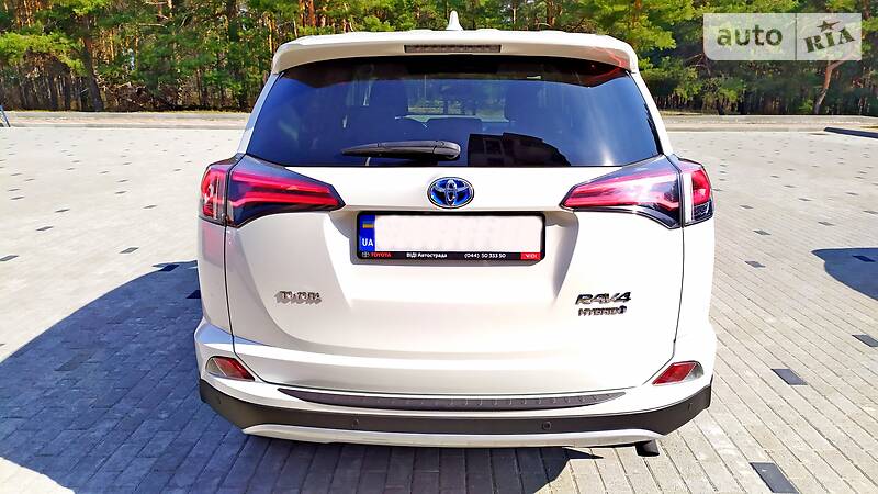 Позашляховик / Кросовер Toyota RAV4 2016 в Києві фото 23 Позашляховик / Кросовер Toyota RAV4 2016 в Києві
