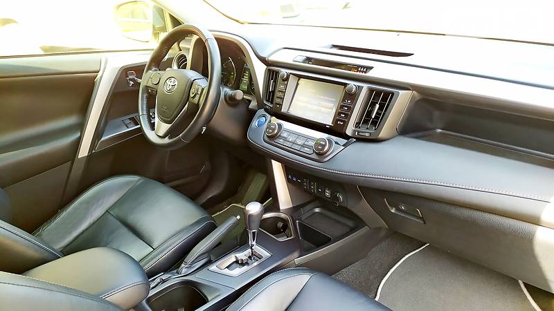 Позашляховик / Кросовер Toyota RAV4 2016 в Києві фото 32 Позашляховик / Кросовер Toyota RAV4 2016 в Києві